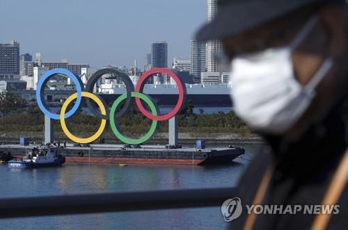 '지지율 반토막' 스가 오늘 시정연설…코로나·한일관계 주목