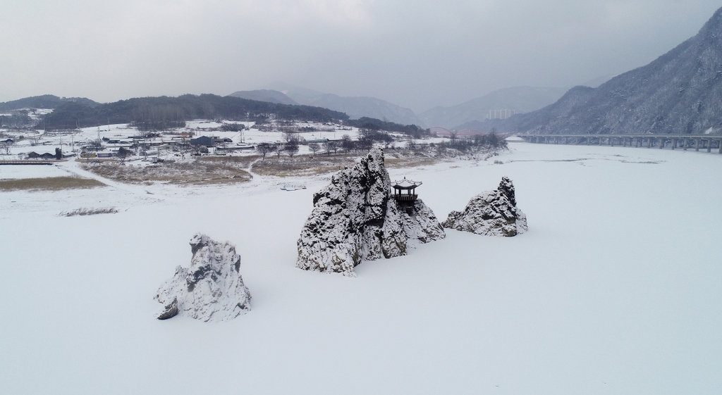 [픽! 단양] 설원된 남한강과 눈 쌓인 도담삼봉