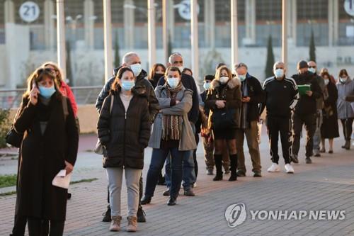 백신 접종률 1위 이스라엘 과다투여 속출…5회분 투여 사례도