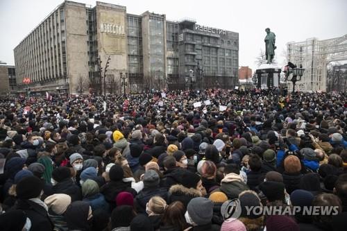 나발니 석방시위 번지는 러…"미국과 대화할 준비돼"(종합)