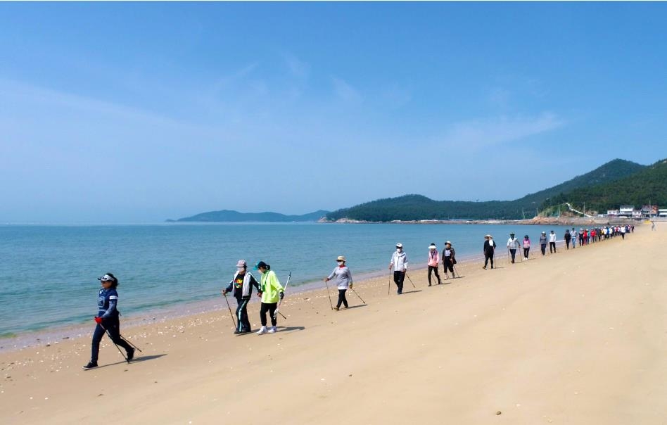 "해양치유 체험, 해외여행보다 더 좋아"…완도군 참가자 모집