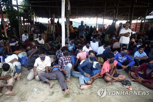 바다 떠돈 로힝야족 구조해도…인니 난민 캠프서 수백명 사라져