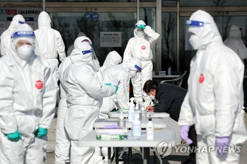 송하진 전북지사 "의료진 헌신·도민동참,코로나 극복 일등공신"