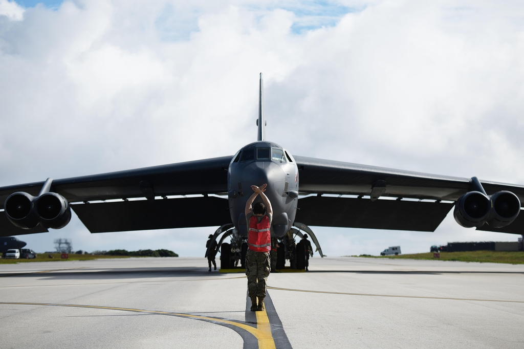 미 공군 B-52H 폭격기 4대, 괌 재배치…폭격 임무부대 역할