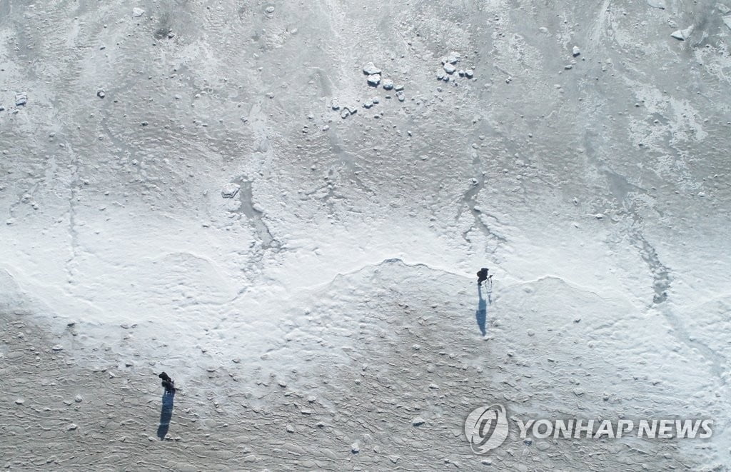 냉장고 한파 전국 아침 영하 20도…제주·서해안 눈