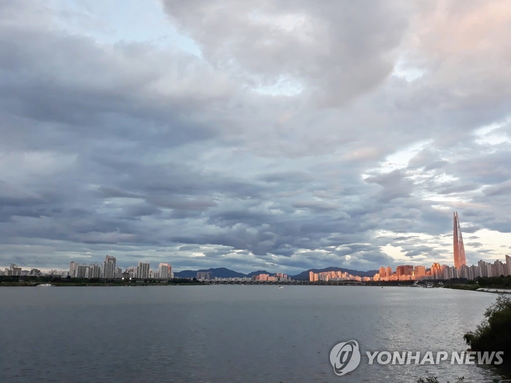 전국 흐리고 눈·비…충남·전북 미세먼지 나쁨