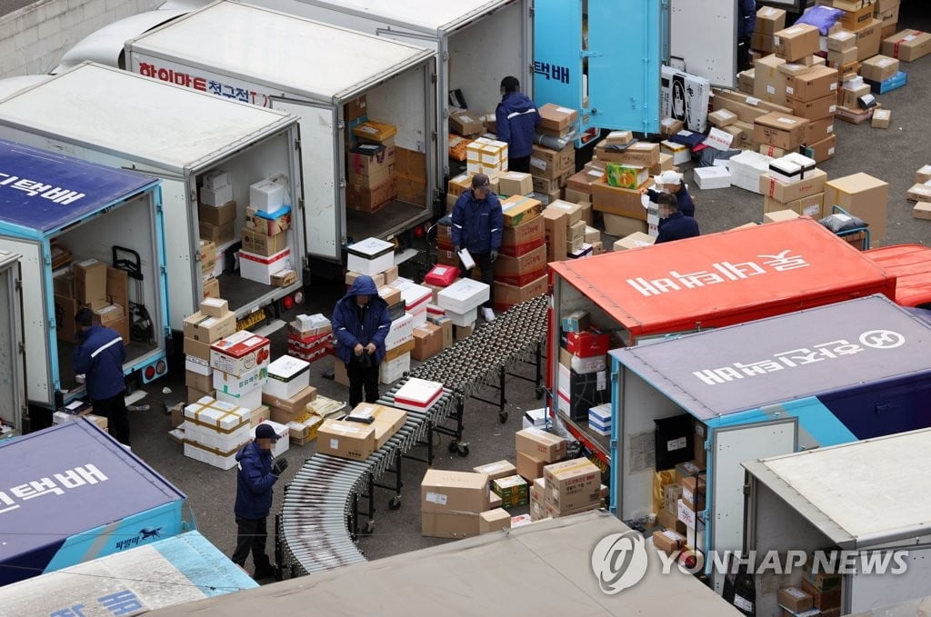 택배노조 총파업 오늘 결정…"잠정합의안 추인되면 철회"