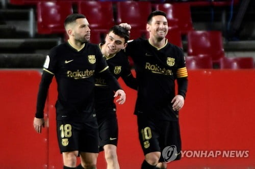 ‘Messigrisman의 2 골’, Barsa Granada와의 경기에서 40 승 … 3 위