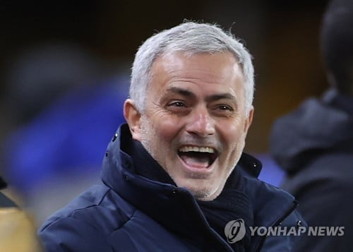 Liverpool Eighth Marine은 Mourinho가 “매우 정상적인 일”을 돕습니다.