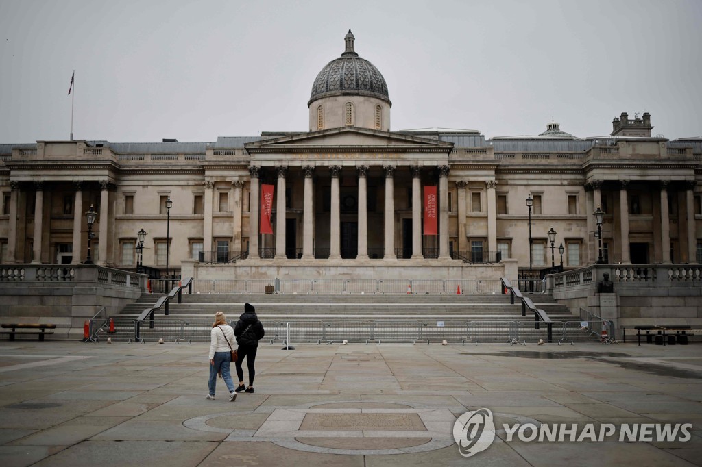 '이제는 통제불능'…런던, 코로나 환자 급증에 '중대사건' 선포