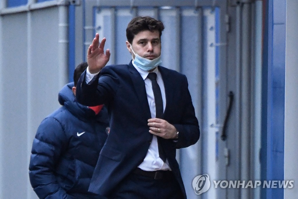 부임 3경기 만에 우승 맛본 PSG 포체티노 감독, 코로나19 확진