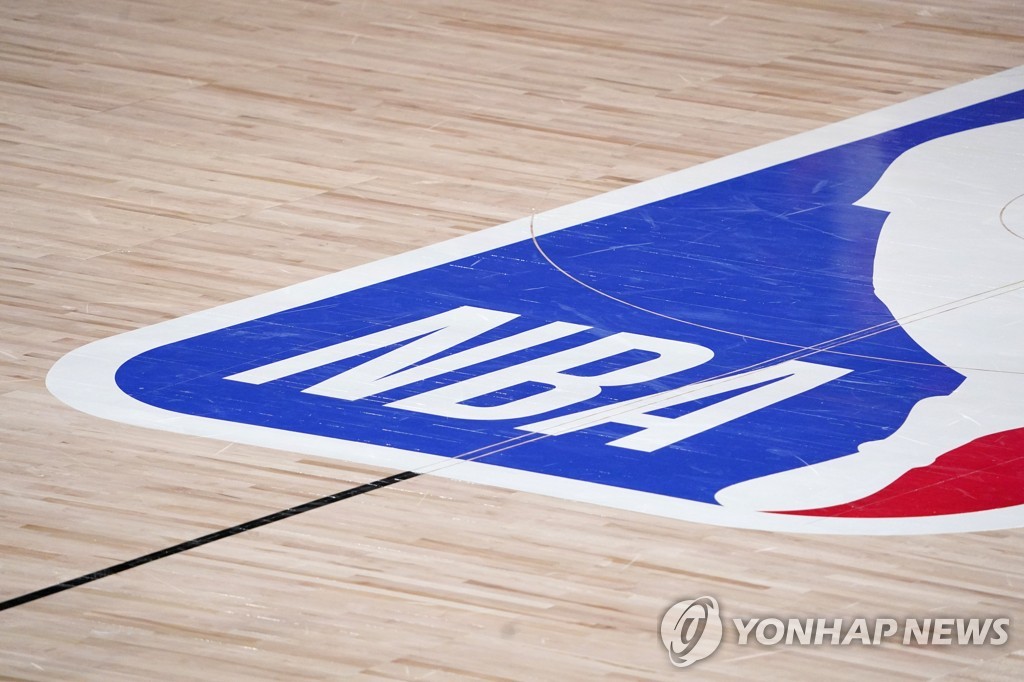 NBA 선수 16명 코로나 추가 확진…14일 3경기·16일 2경기 연기