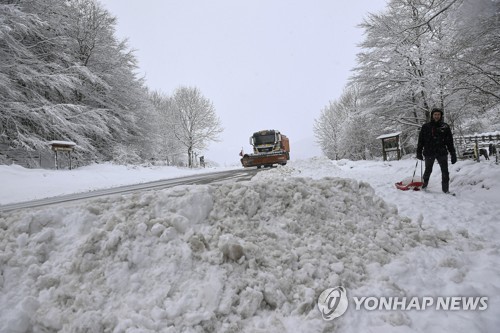 꽁꽁 언 북반구…스페인 영하 34.1도로 관측사상 최저