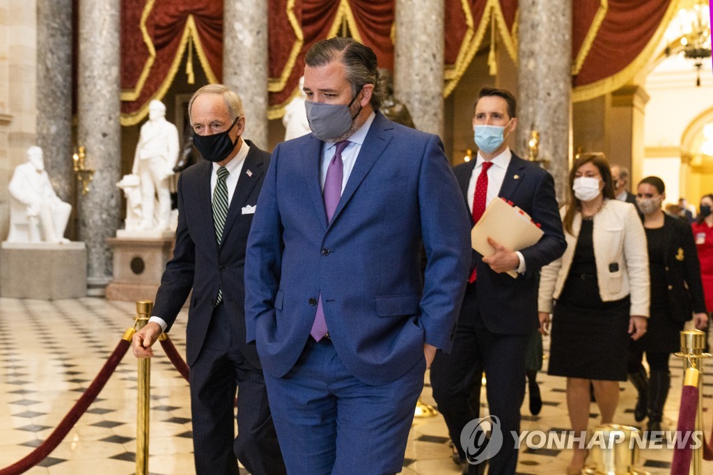 의회 난입에 경악한 공화인사들 선긋기…"미쳤다" "테러범들"