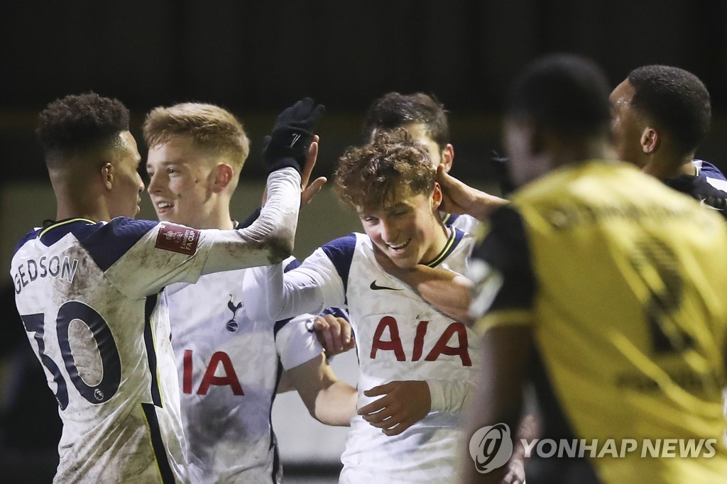 'SON 벤치·케인 결장' 토트넘, 마린FC 5-0 꺽고 FA컵 32강행