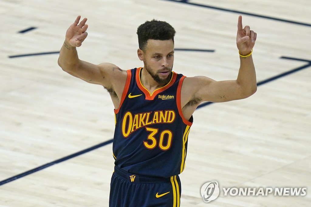 NBA 브루클린 '빅3' 가동 후 첫 승리…커리는 통산 3점슛 2위