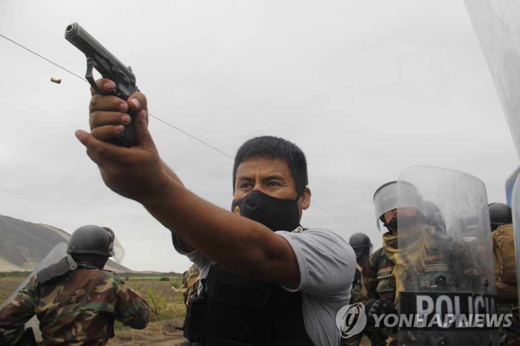 페루 농민 도로봉쇄 시위중 3명 사망…경찰 과잉진압 논란