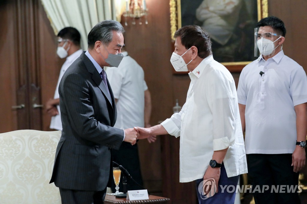 중국,'백신 외교'로 동남아 영향력 확대…부국 백신 싹쓸이 맞서