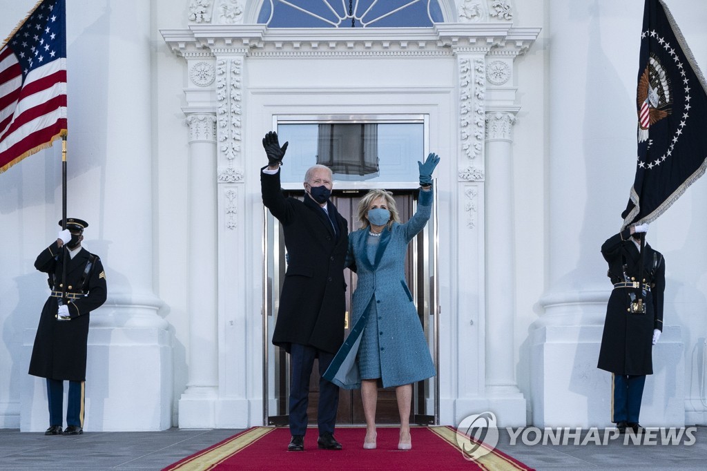 인파·함성 없는 간소한 취임식…통합 울림은 컸다