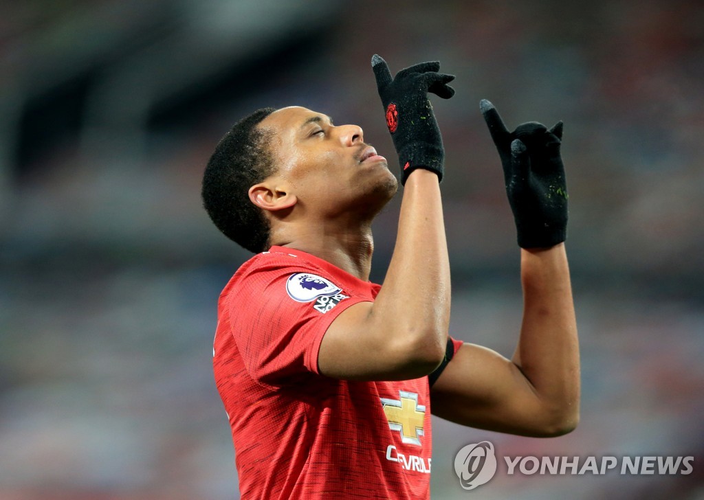 맨유, EPL 10경기 무패 신바람…선두 리버풀과 승점 동률