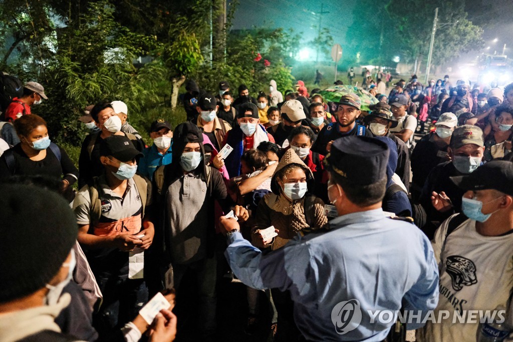 '미국 문 열릴까'…바이든 취임 앞두고 북상하는 중미 이민자들