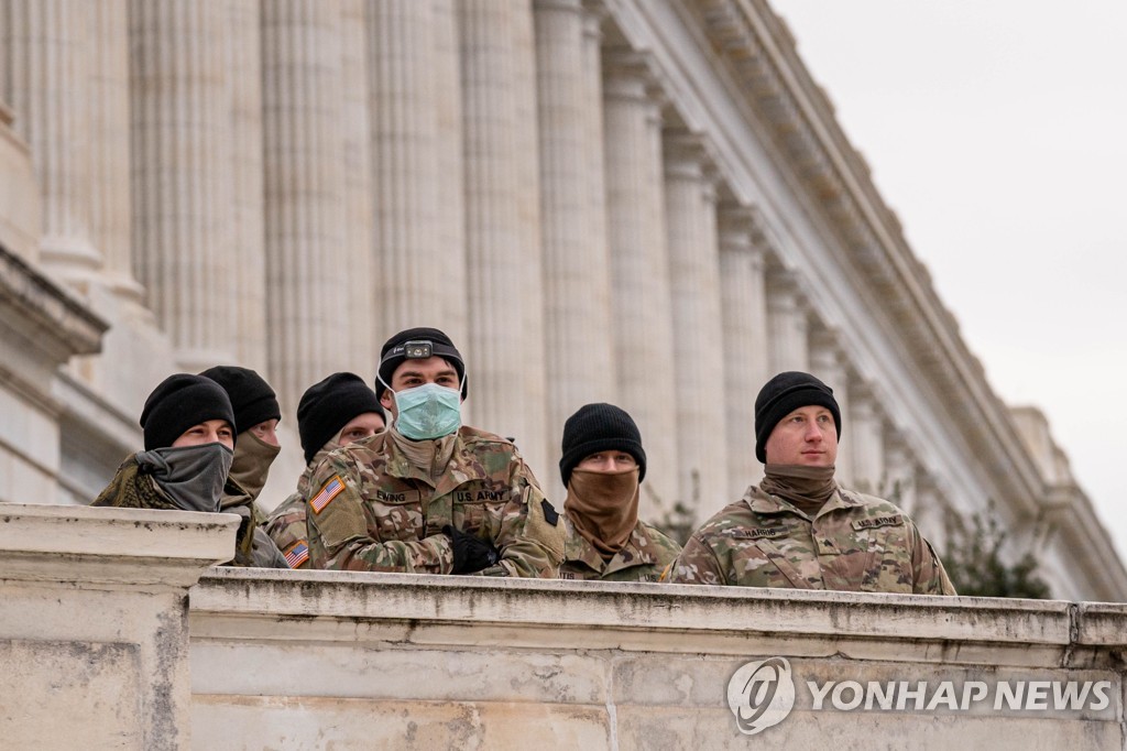 미 군 당국, 바이든 취임식 경비 위해 병력 무기소지 검토