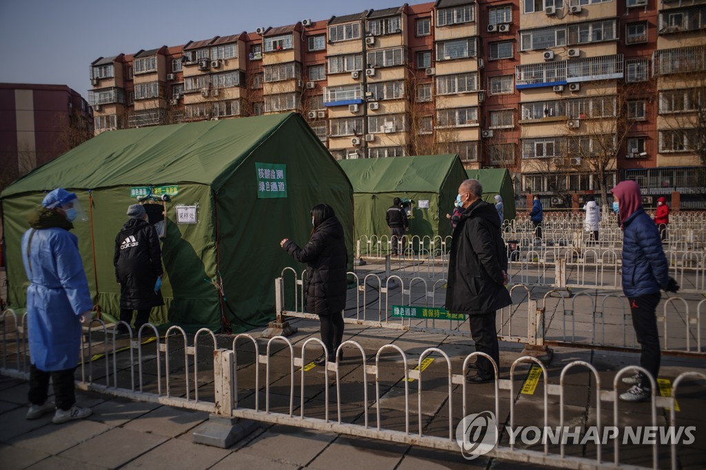 [차이나통통] 코로나 안잡히자 "항문까지 검사해라"