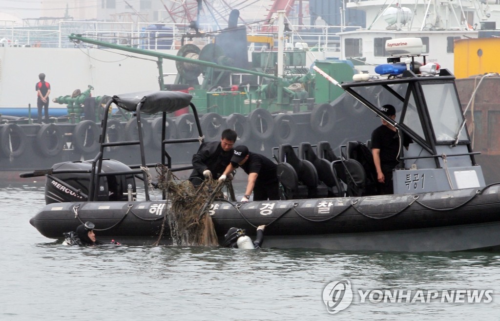 치워도 줄지 않는 해양쓰레기…인천 앞바다서 6천600t 수거