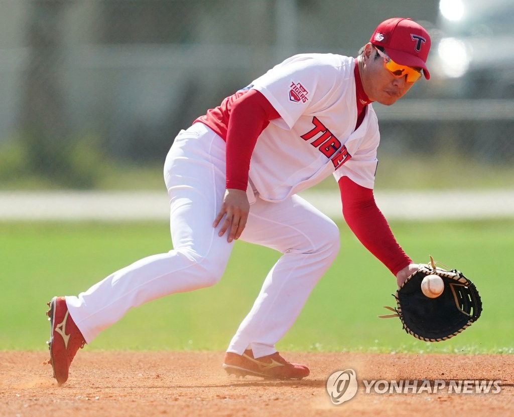 '코치로 새 출발' 김주찬 "주루와 경기 상황 읽는 눈 자신"