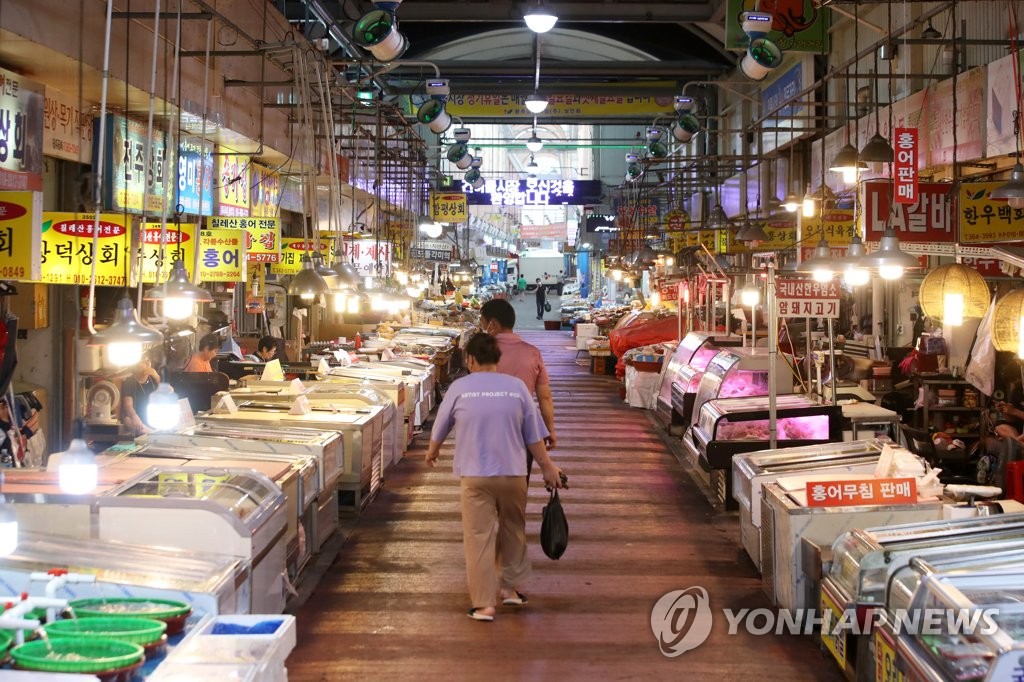 광주 양동시장서 상인간 전파 확인…상인·방문객 전수조사