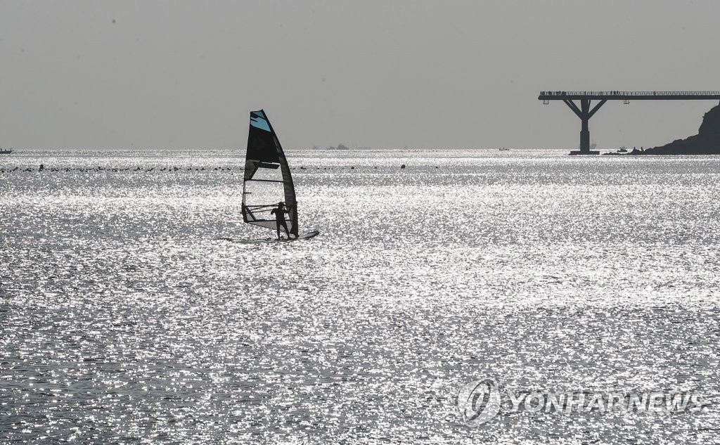 부산 나흘째 건조주의보…낮 최고 7도