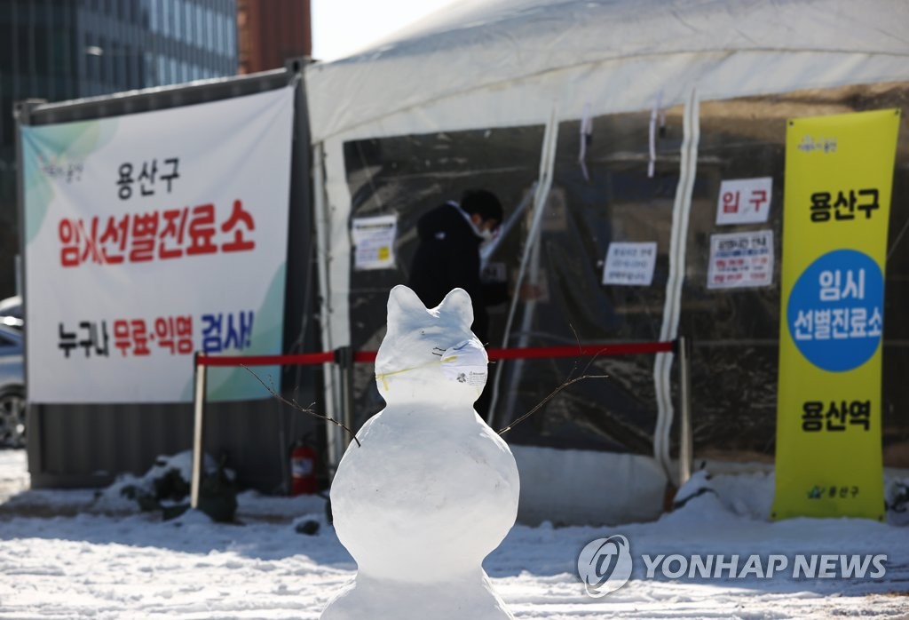 [2보] 코로나19 어제 674명 신규확진…닷새만에 600명대로 내려와