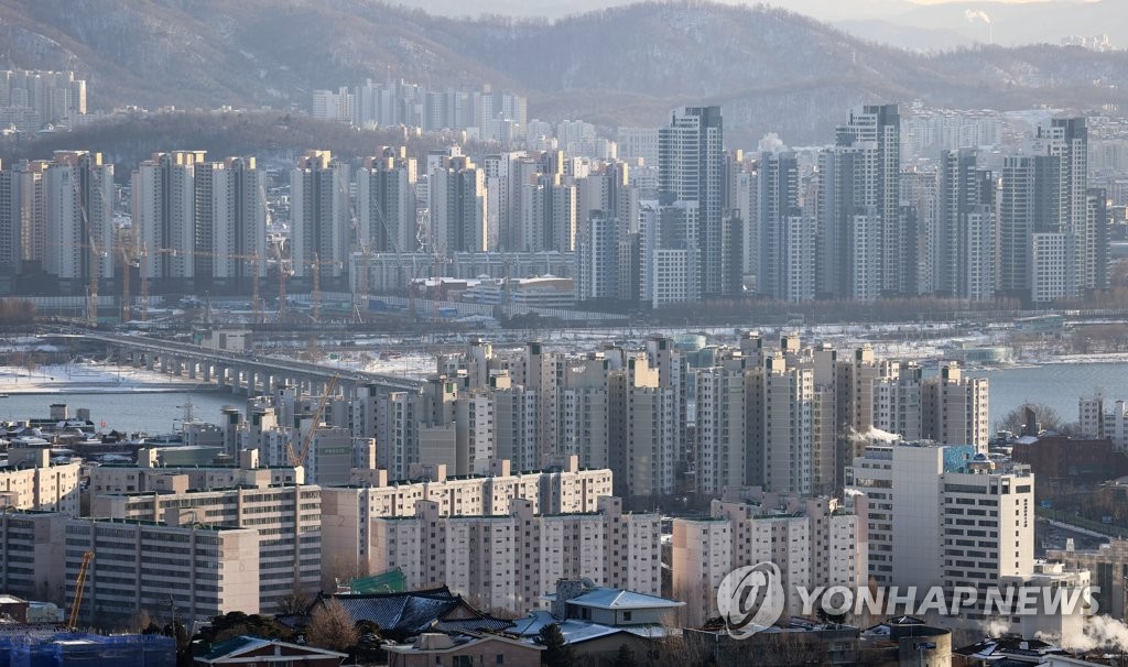 "매물 끌어낼 수 있을까"…다주택자 양도세 완화안 거론(종합)