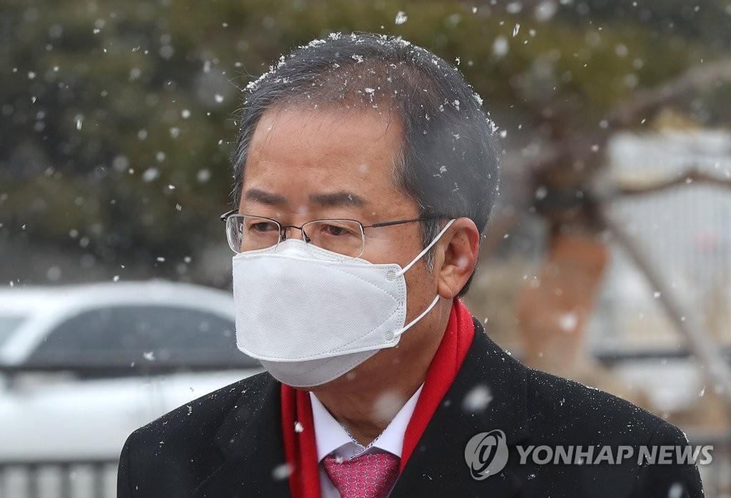 가덕도 신공항 찬성하는 홍준표…"TK·PK 모두 짓자"