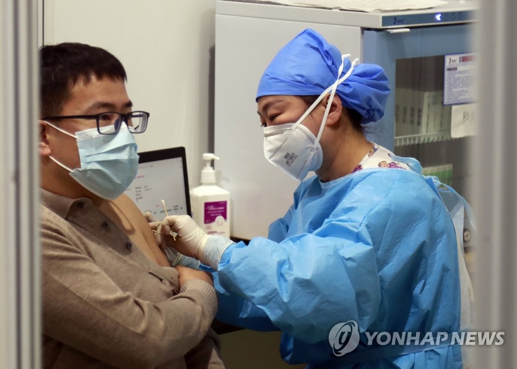 中전문가 "중국 백신, 변이에도 두달만에 재설계 가능"