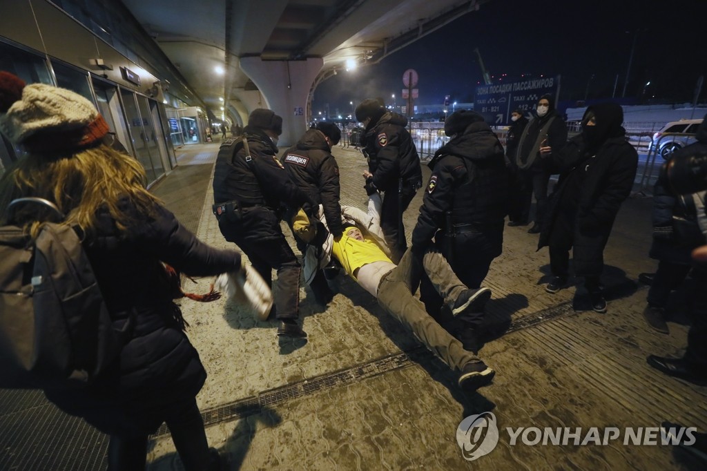 "나발니 즉각 석방하라"…각국, 푸틴 '정적' 체포에 성명(종합)