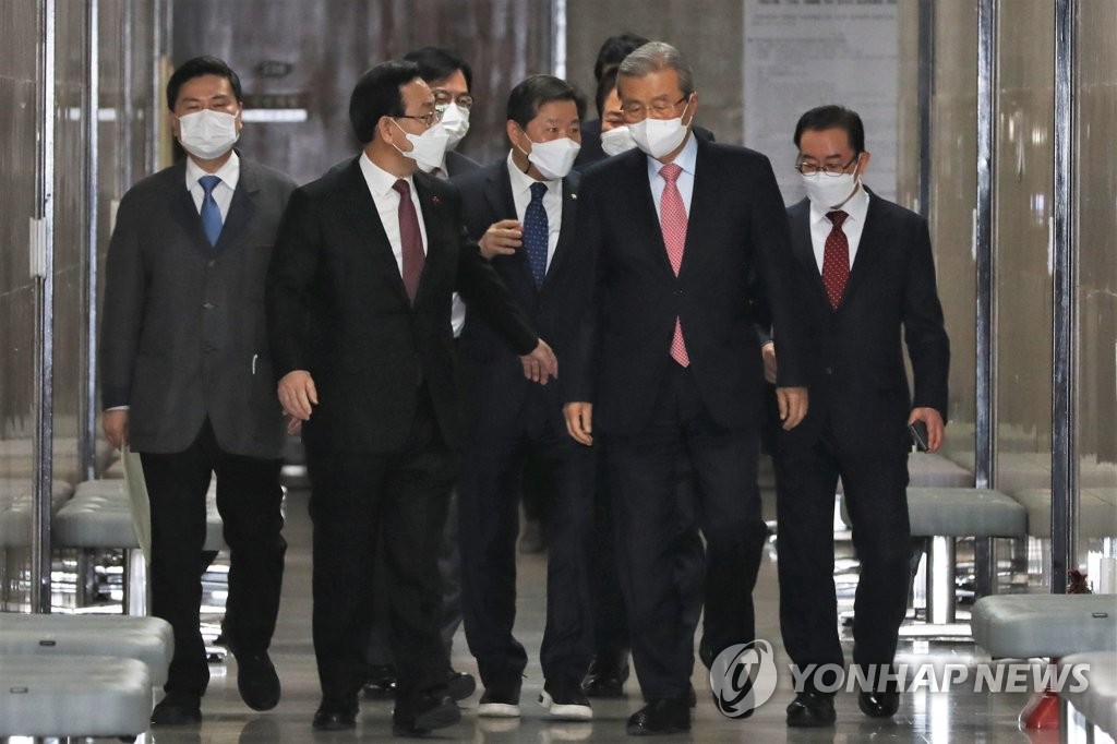 野, '사면 선긋기'에 반응 자제…"이낙연에게 물어라"