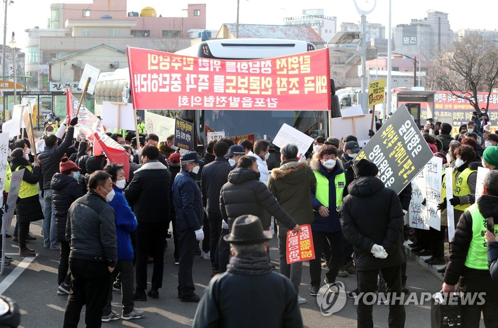 월성원전 방문 민주당 의원단 "삼중수소 검출 진상 파악"