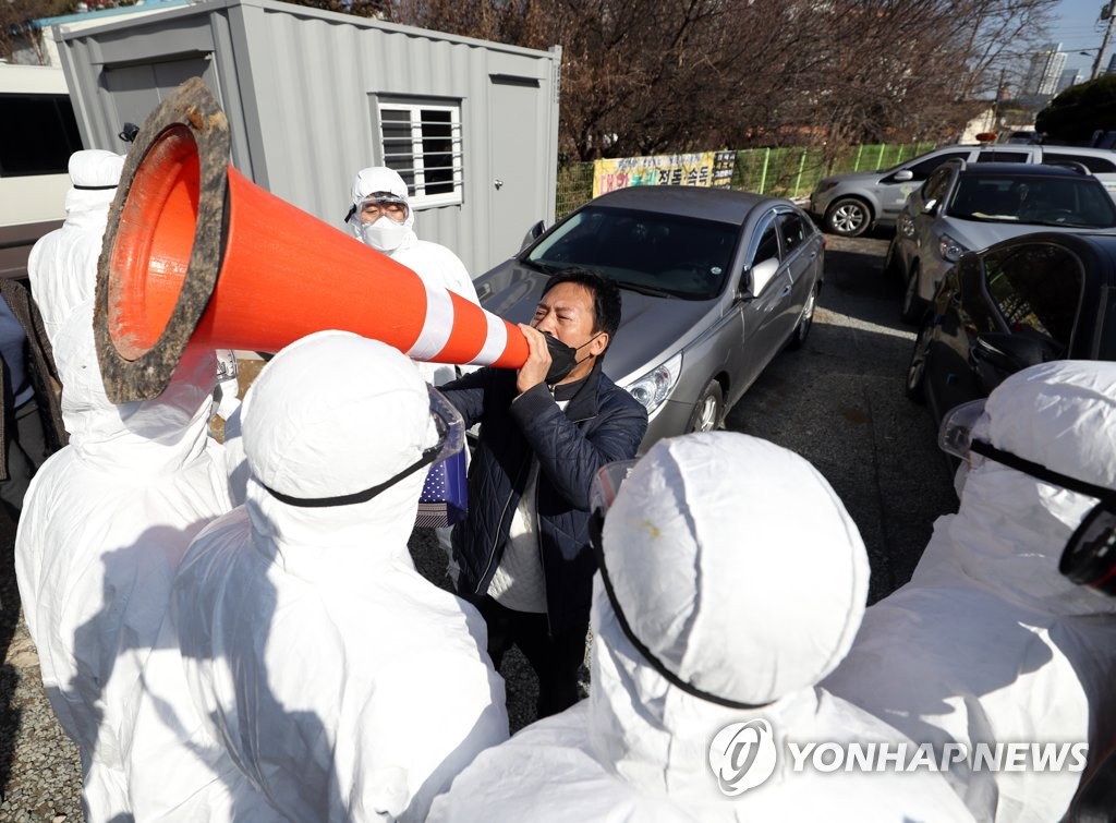 '대규모 감염' 광주TCS 국제학교, 확진 일주일 전 집단교육 신고