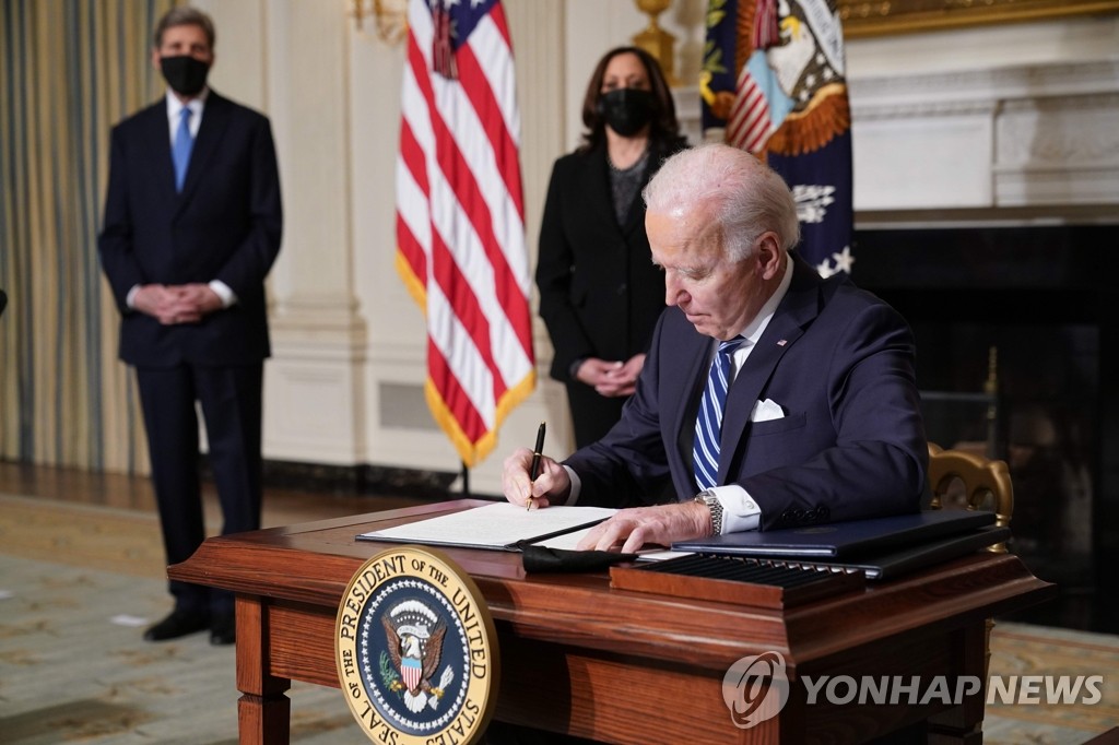 부시에게 기밀직보 CIA 베테랑, 바이든 정보브리핑도 책임진다