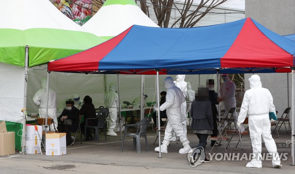 "몸 안 따라 검사시간 길어지자 주름진 눈가에 미안함이…"