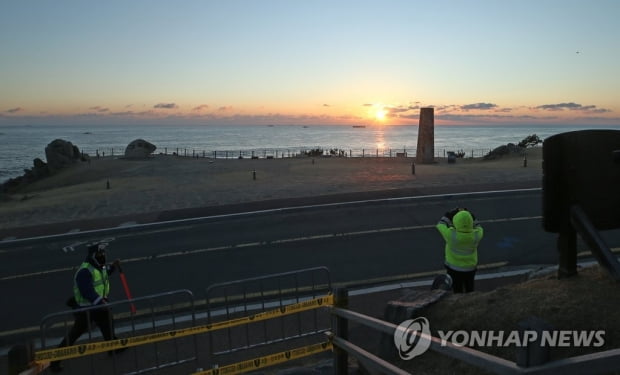 새해 첫날 축제 취소·통제 속 전국 관광지 '차분'