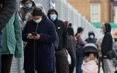 코로나 완치돼도 후각 안 돌아오는 사람들…원인규명은 아직