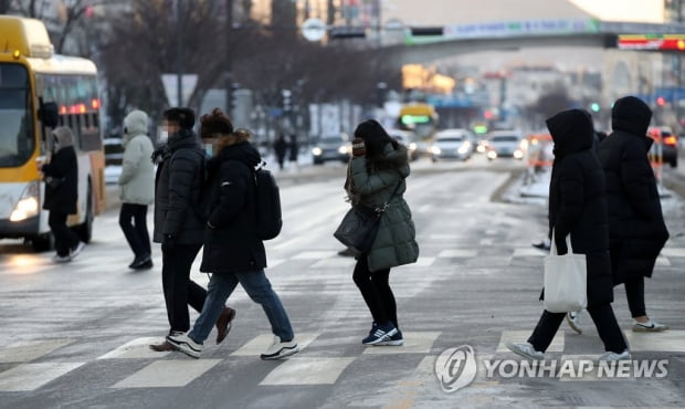 북극에서 몰려온 한파…남녘 광주·전남도 기록적 강추위