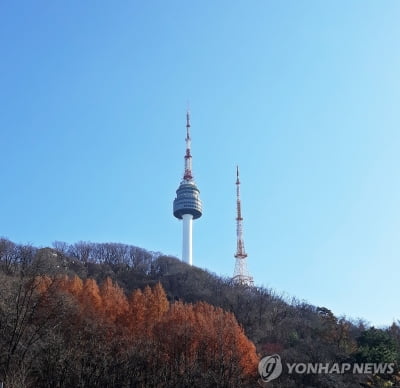 15명 태운 남산 N서울타워 엘리베이터 고장…1시간만에 구조