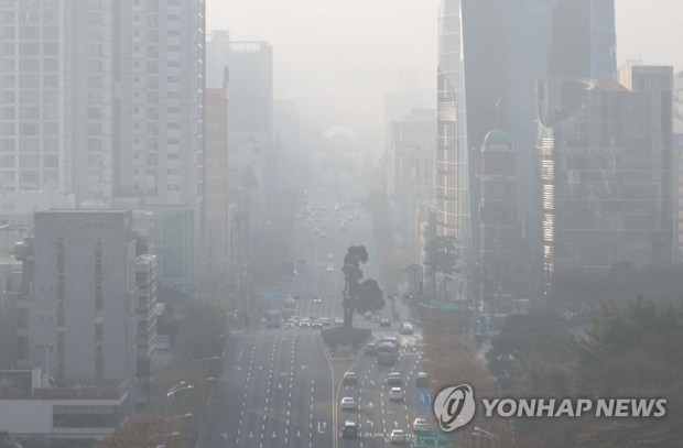 [날씨] 혹한 물러가자 '불청객' 미세먼지…카지노 꽁 곳곳 눈