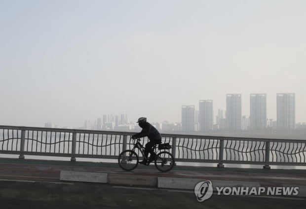 [날씨] 낮 최고 6∼13도 포근…전국 짙은 카지노 승률