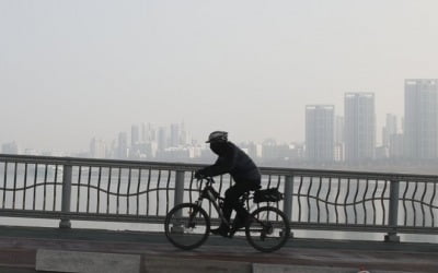 [날씨] 낮 최고 6∼13도 포근…전국 짙은 미세먼지