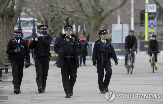 '범인 놓칠라'…영국, 용의자 지문 등 정보 15만건 실수로 삭제