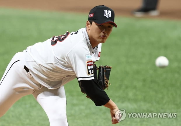 10년 만에 열리는 KBO 연봉조정위원회…주권·kt, 근거자료 제출